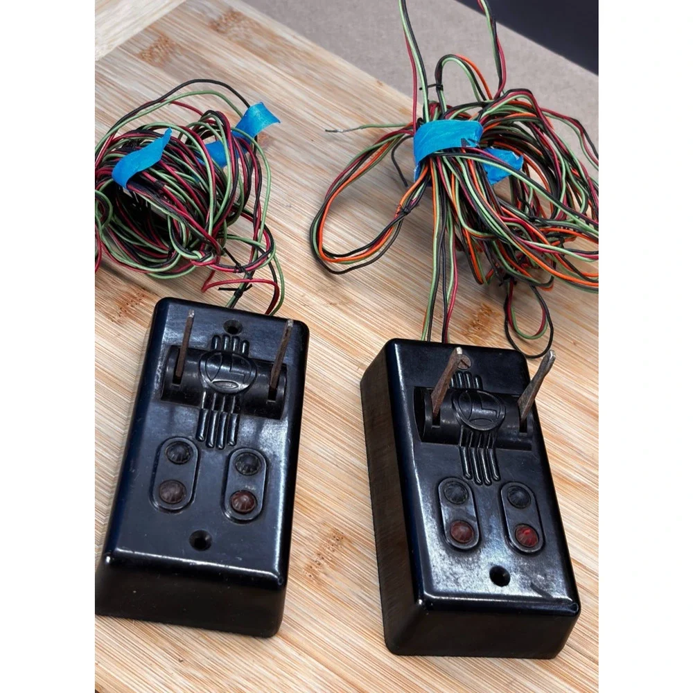Vintage Lionel O27 Switch Controllers Dual Lever Bakelite Pair Untested